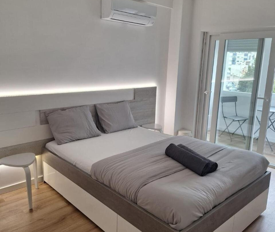 Lisbon South Bay Rooms 2