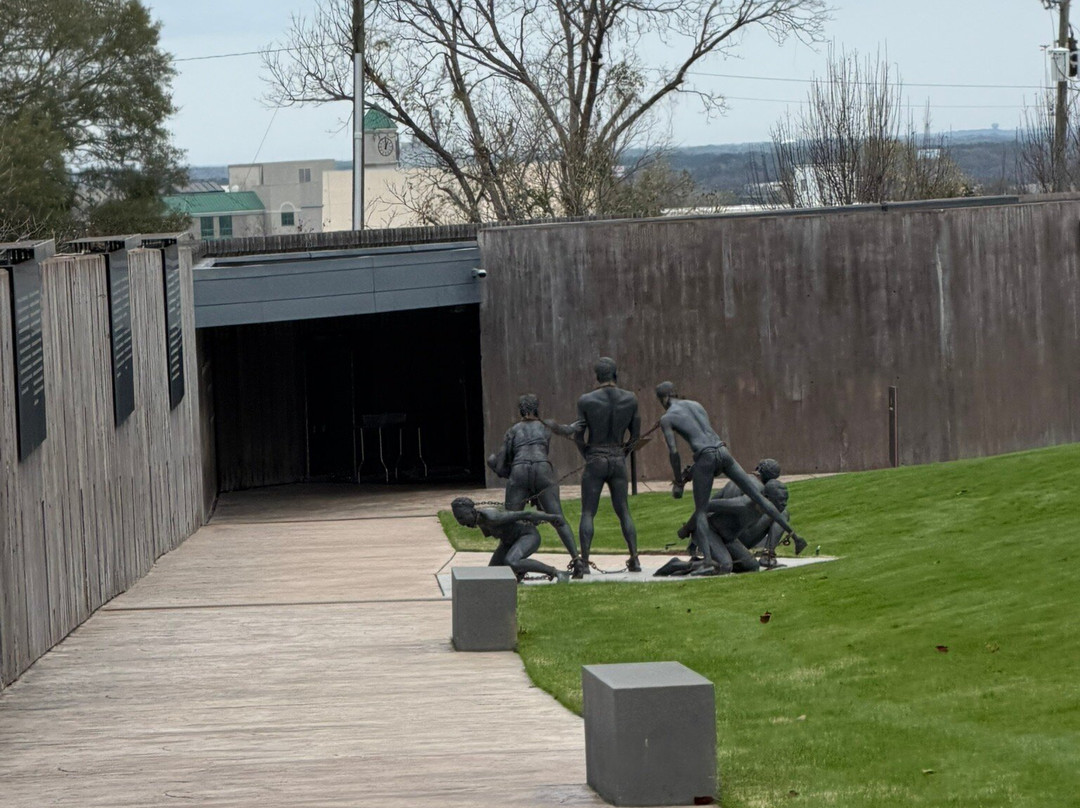 National Memorial for Peace and Justice-蒙哥马利必去景点