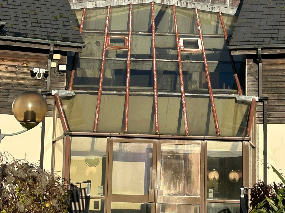 贝斯特韦斯特路途别墅酒店主图