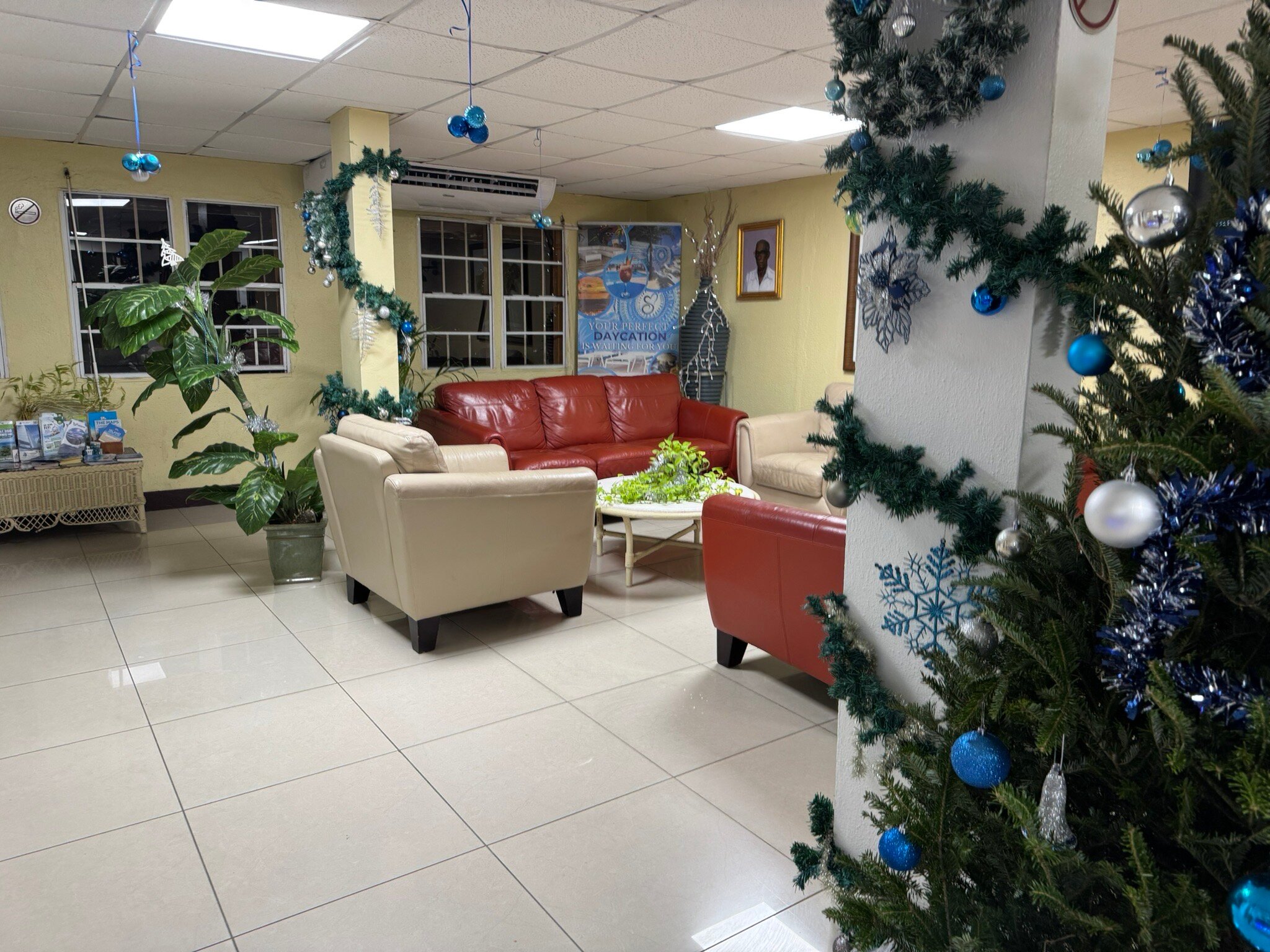 Seaview Beach Hotel-官方