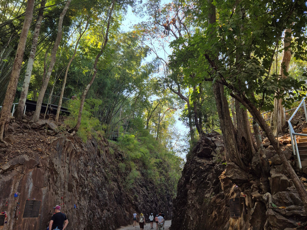 DeeDee Tours-北碧必去景点