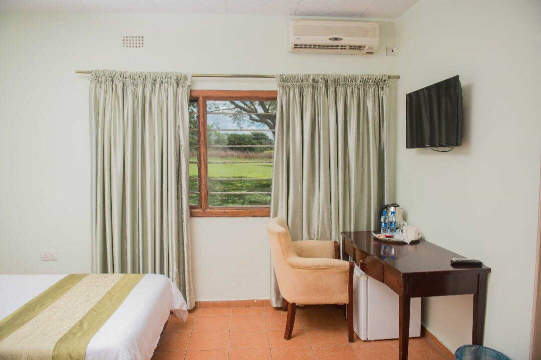 Moba Hotel and Convention Centre主图