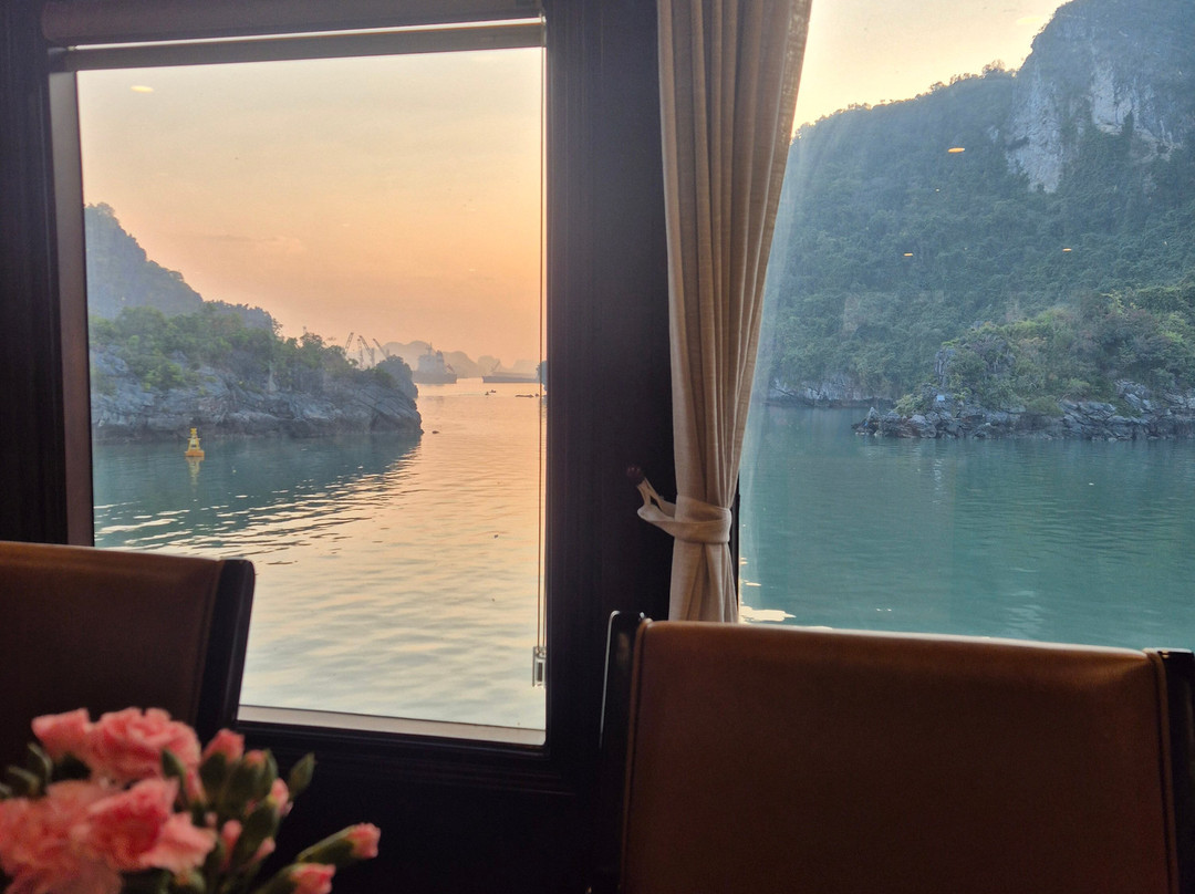 Victory Star Cruise-下龙湾必去景点