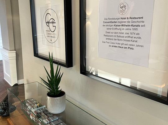 康弗特花园酒店主图