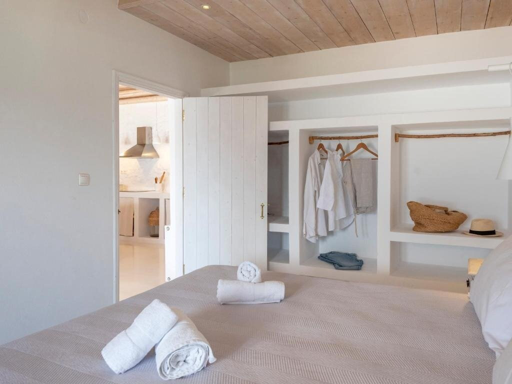 Donum Dei Seaside Suites & Villa