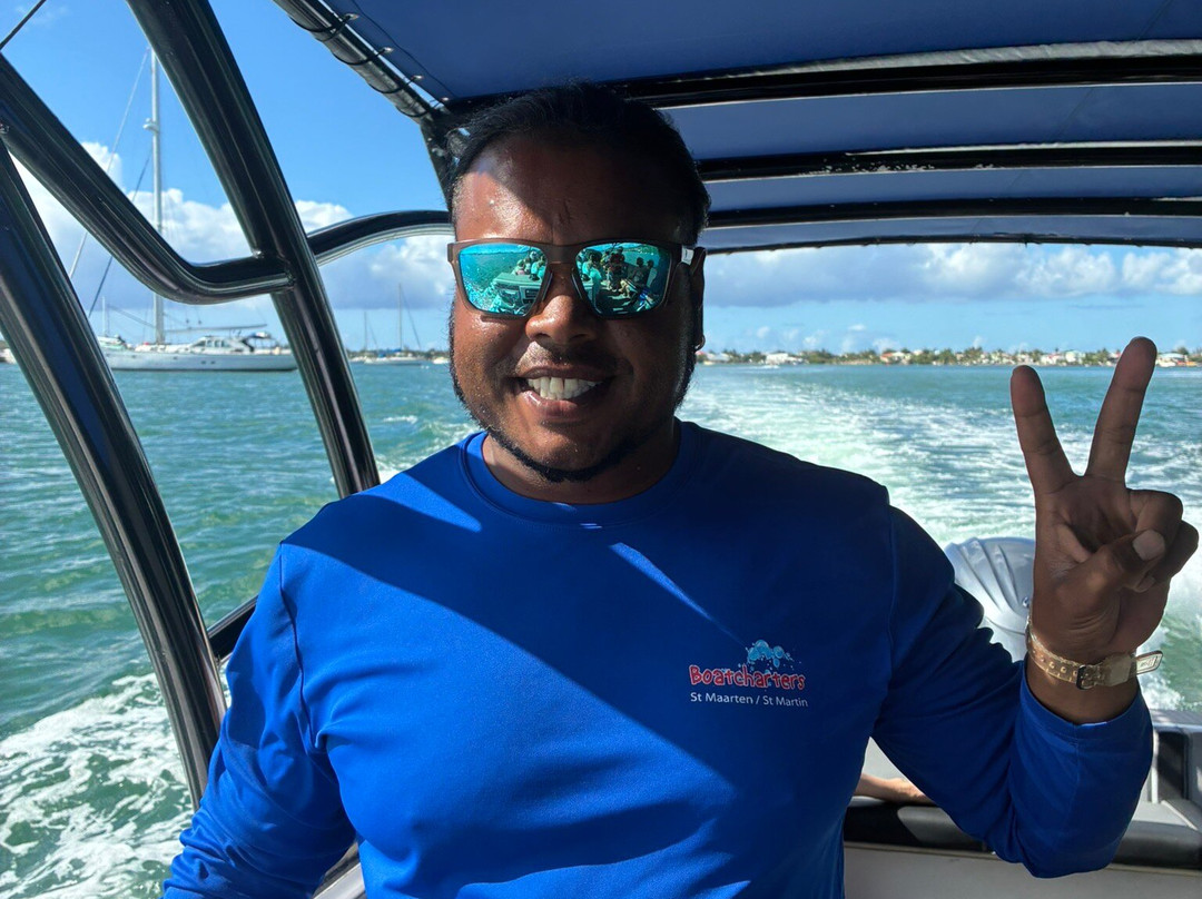 Billy Bones Boatcharters-辛普森湾必去景点