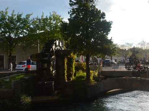 Roue de la Porte d’Avignon
