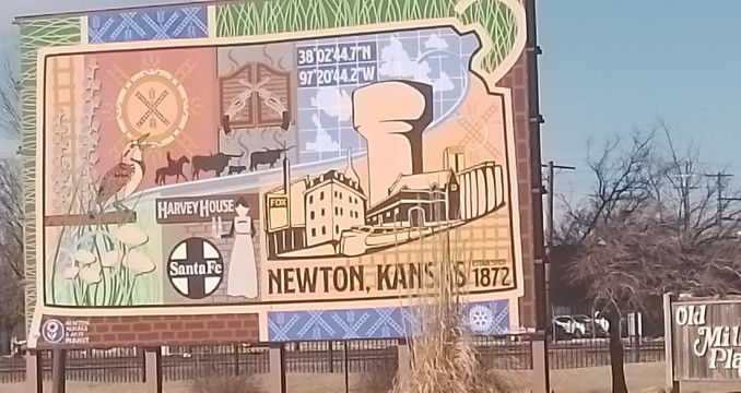 Blue Sky Sculpture-Newton必去景点