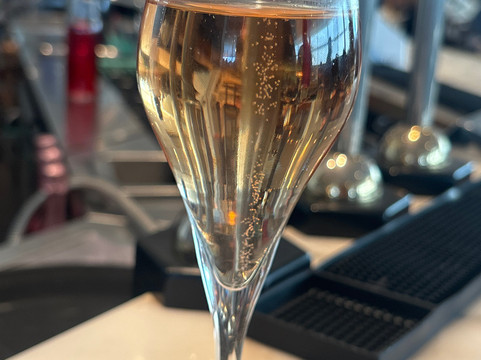 No1 Lounge - Gatwick North-霍利必去景点