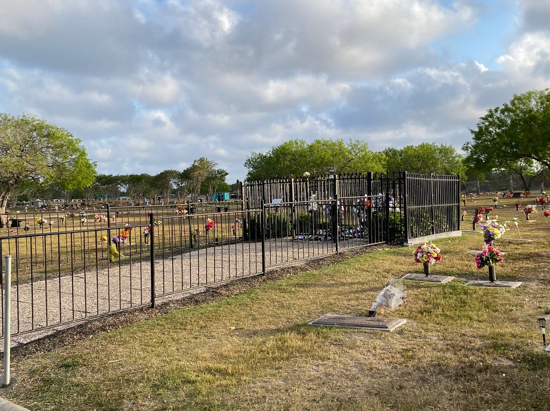 The Grave of Selena Quintanilla-Perez-科珀斯克里斯蒂市必去景点