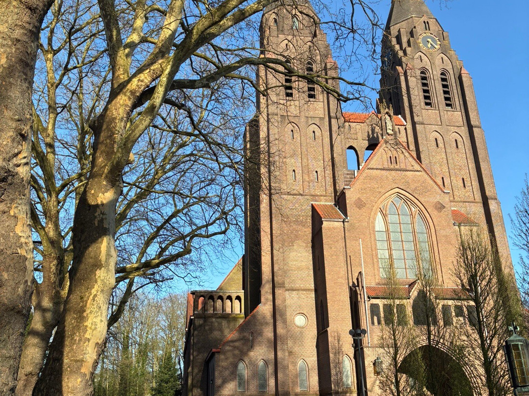 St Jansbasiliek-Laren必去景点
