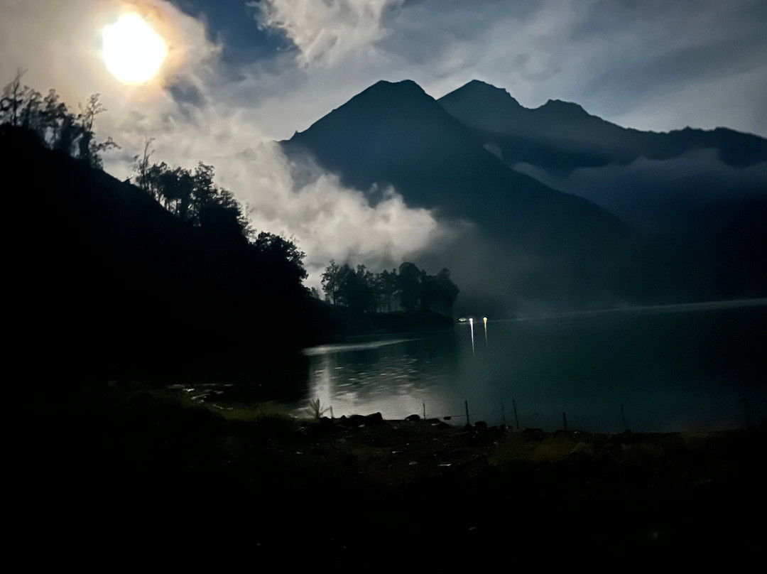Antok Trekking - Mt.Rinjani Lombok Volcano-Senaru必去景点