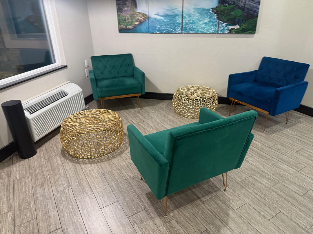 布法罗机场拉昆塔温德姆酒店主图