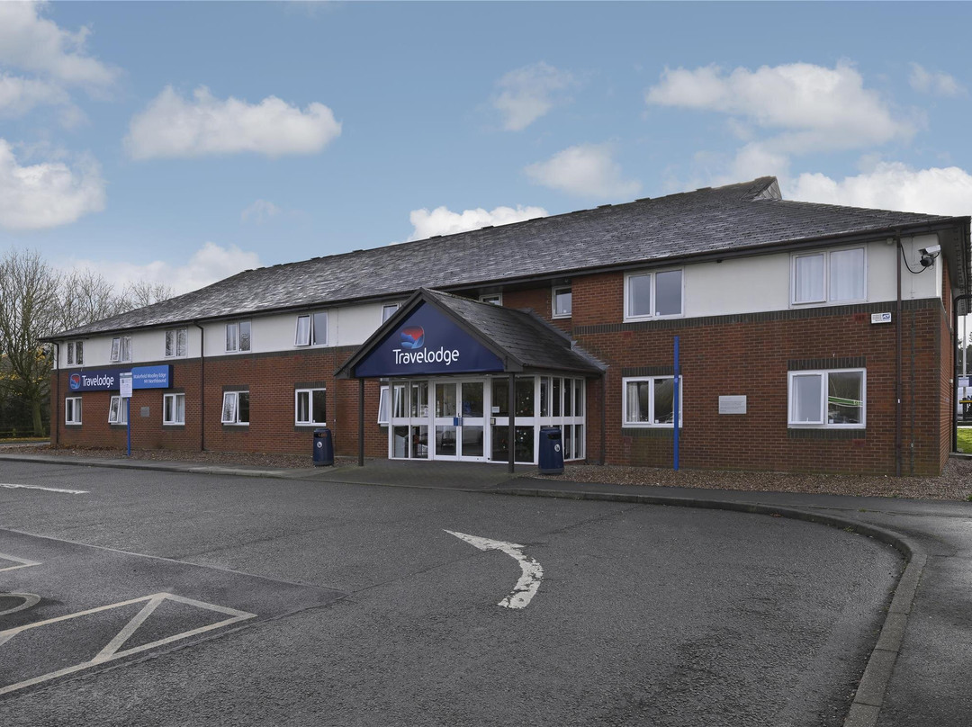 Mapplewell酒店住宿-Travelodge Wakefield Woolley Edge M1 Northbound