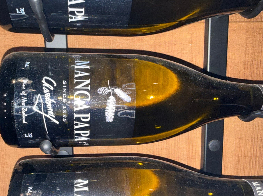 曼佳帕帕酒店主图