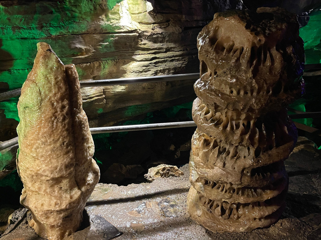 Howe Caverns-Howes Cave必去景点