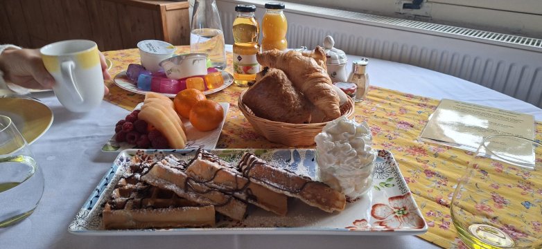 Sans Souci Bed and Breakfast Luxe Heated Pool and Restaurant-旅行者
