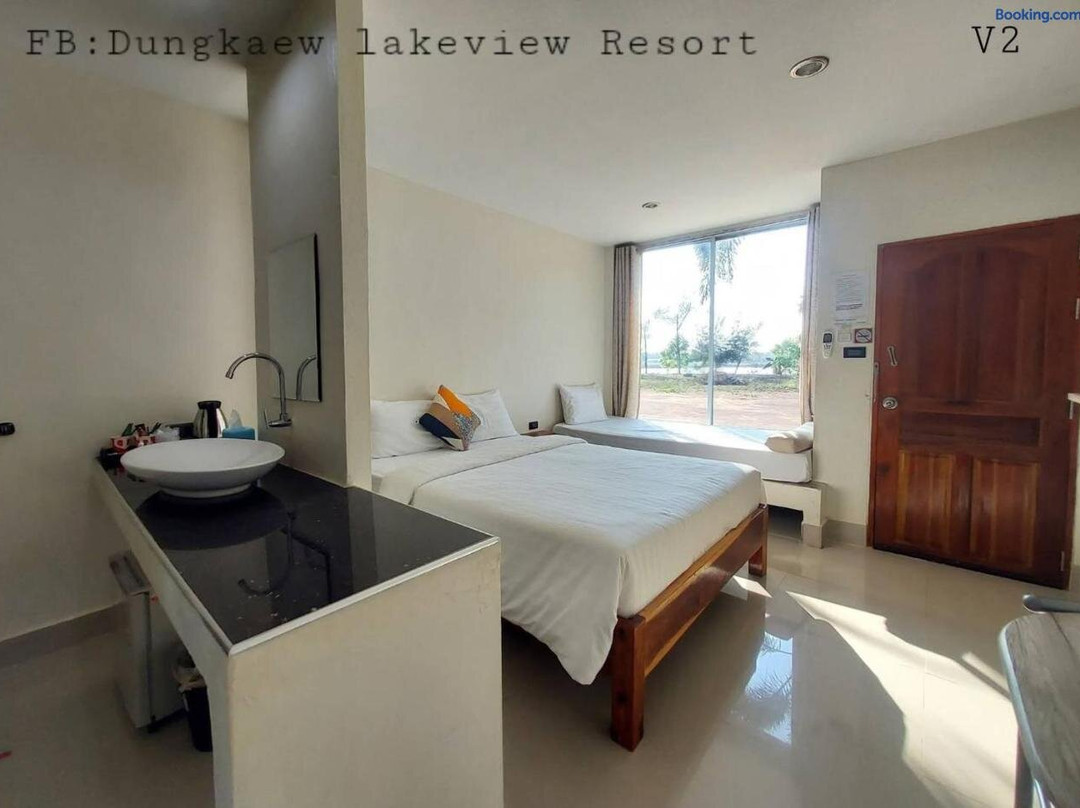 Dungkaew lakeview resort