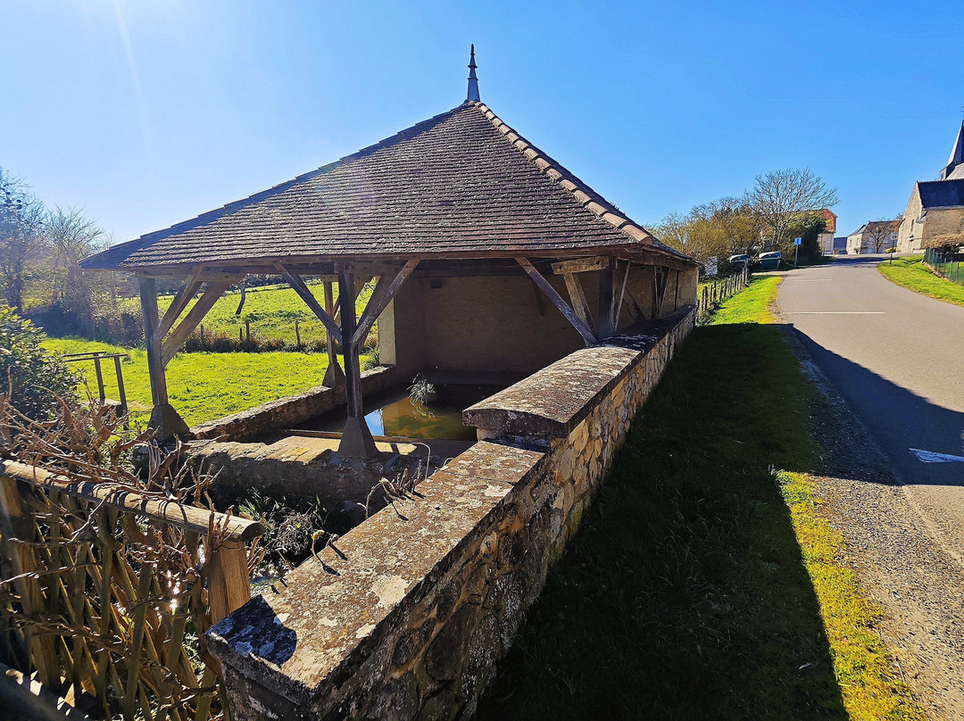 Lavoir communal-Leigne-les-Bois必去景点