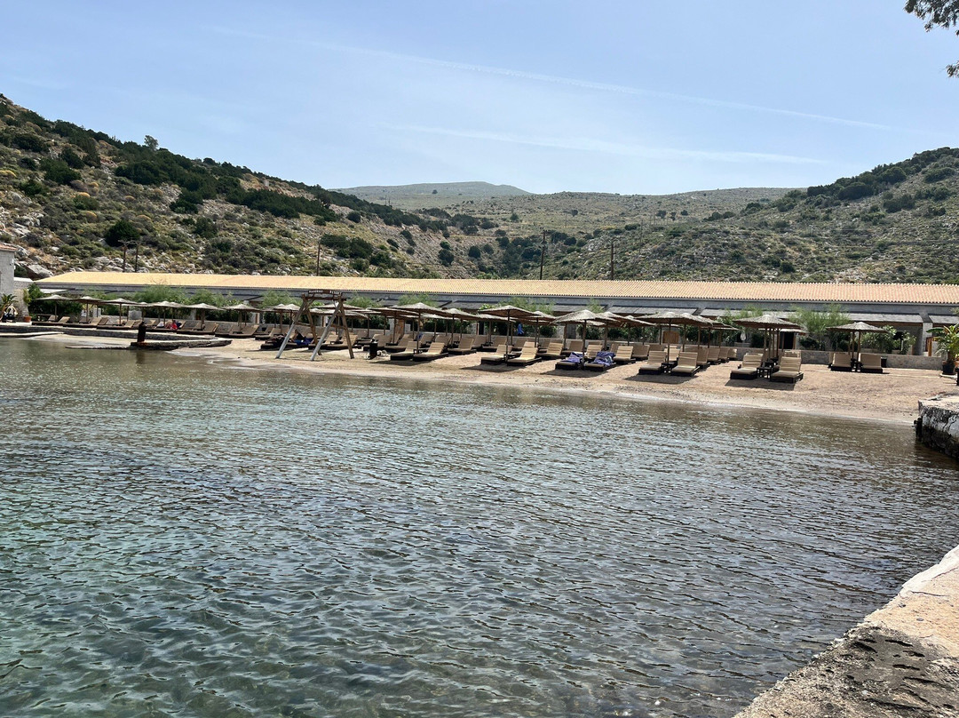 Mandraki Beach-Hydra必去景点
