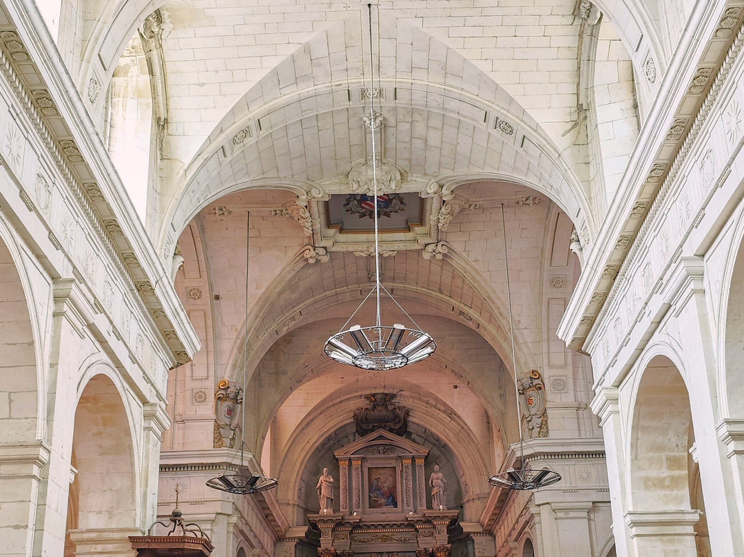 Eglise Notre Dame-Richelieu必去景点