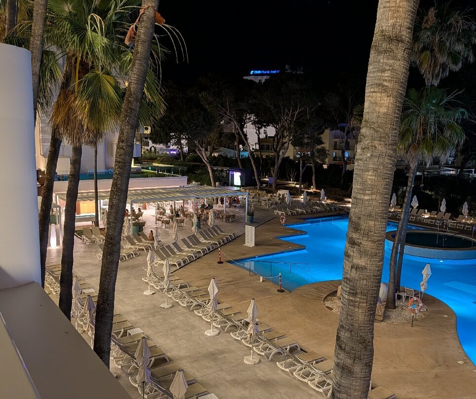 伊贝罗之星海浪克里斯蒂娜酒店主图