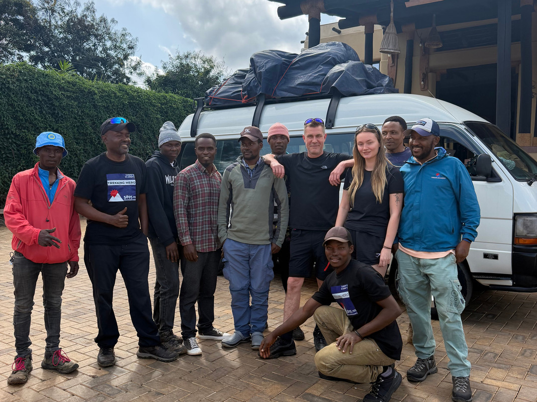 Trekking Hero - Kilimanjaro Day Hike-乞力马扎罗山国家公园必去景点