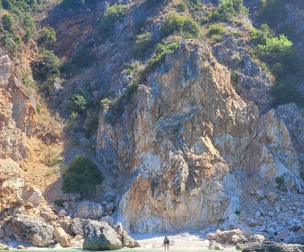 Himara Beach Hopping Tours-Himare必去景点