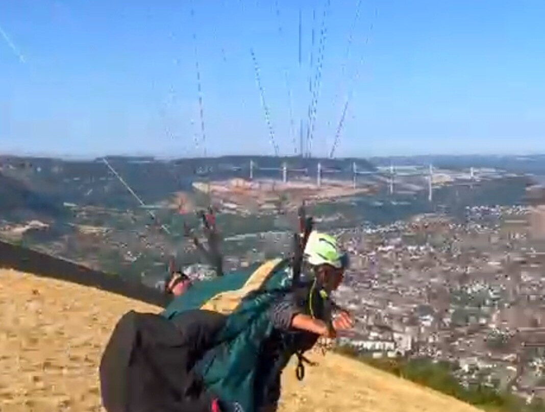 Fly Millau Parapente-米约必去景点
