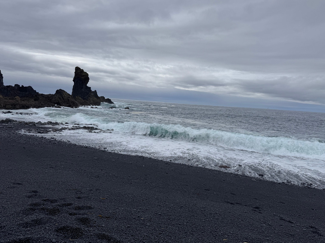 Djupalonssandur Beach-Hellnar必去景点