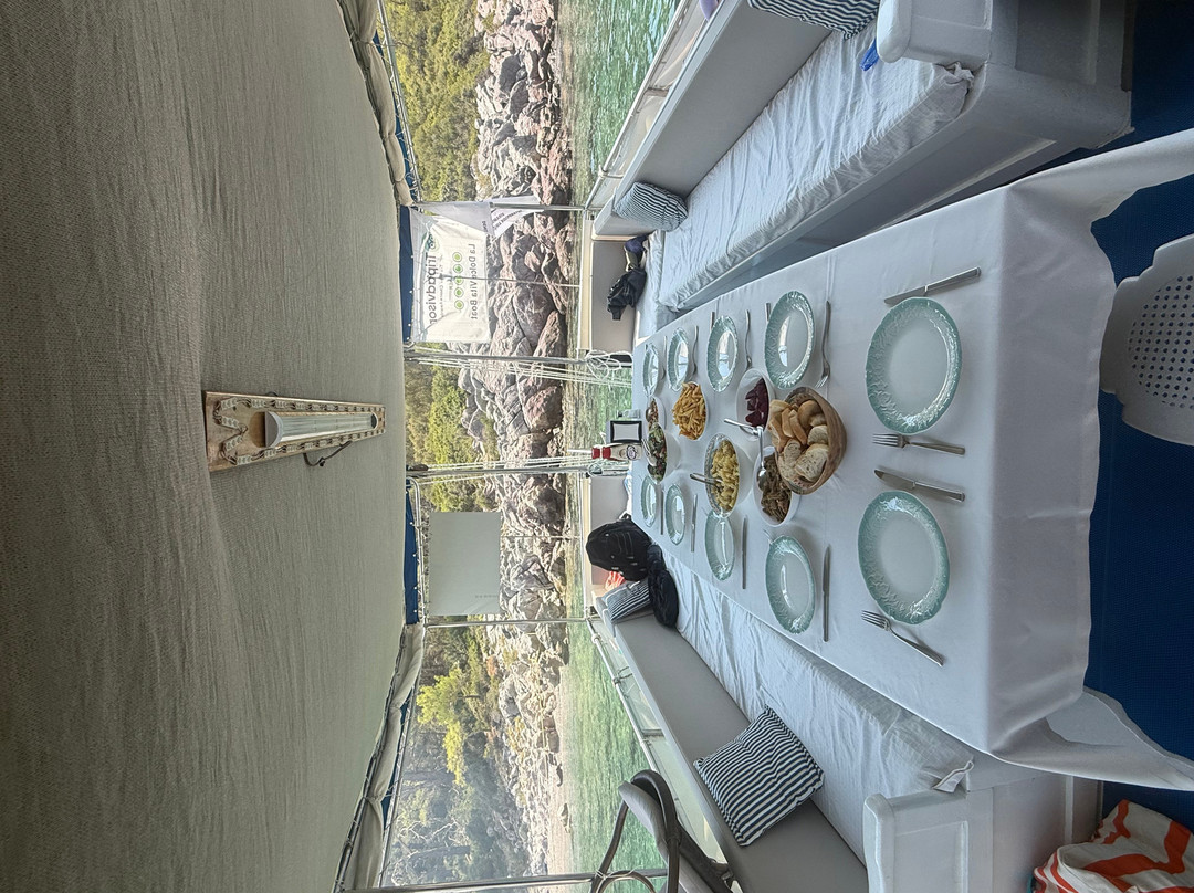 La Dolce Vita Boat-马尔马里斯必去景点