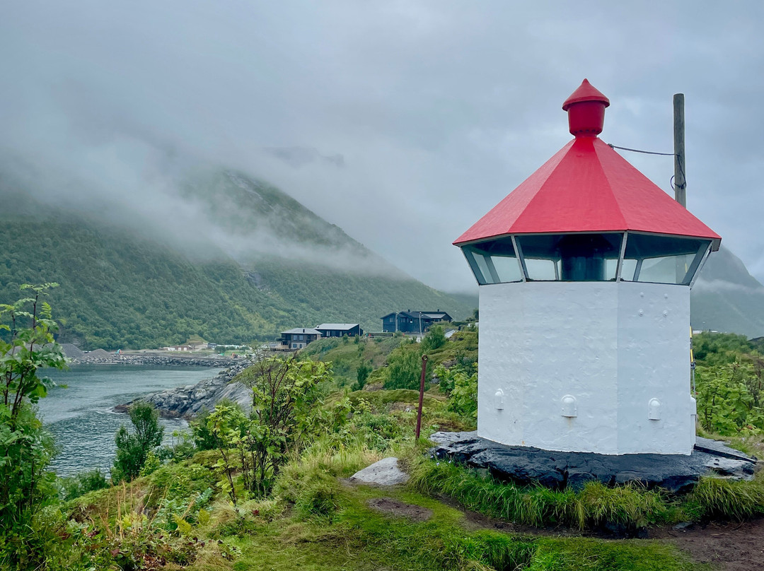 Husoy Lighthouse-Husoy必去景点