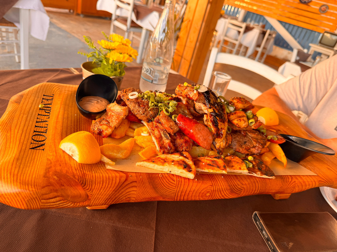 Taverna Temptation