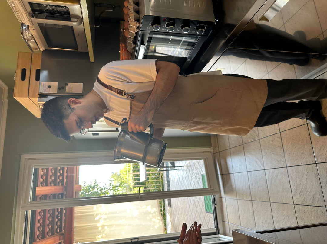 黄玫瑰酒店主图