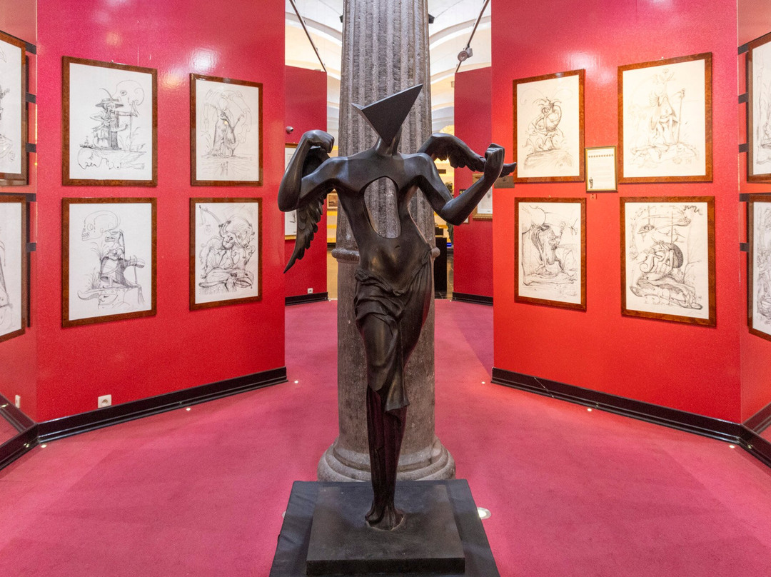 Salvador Dali Exhibition-布鲁日必去景点
