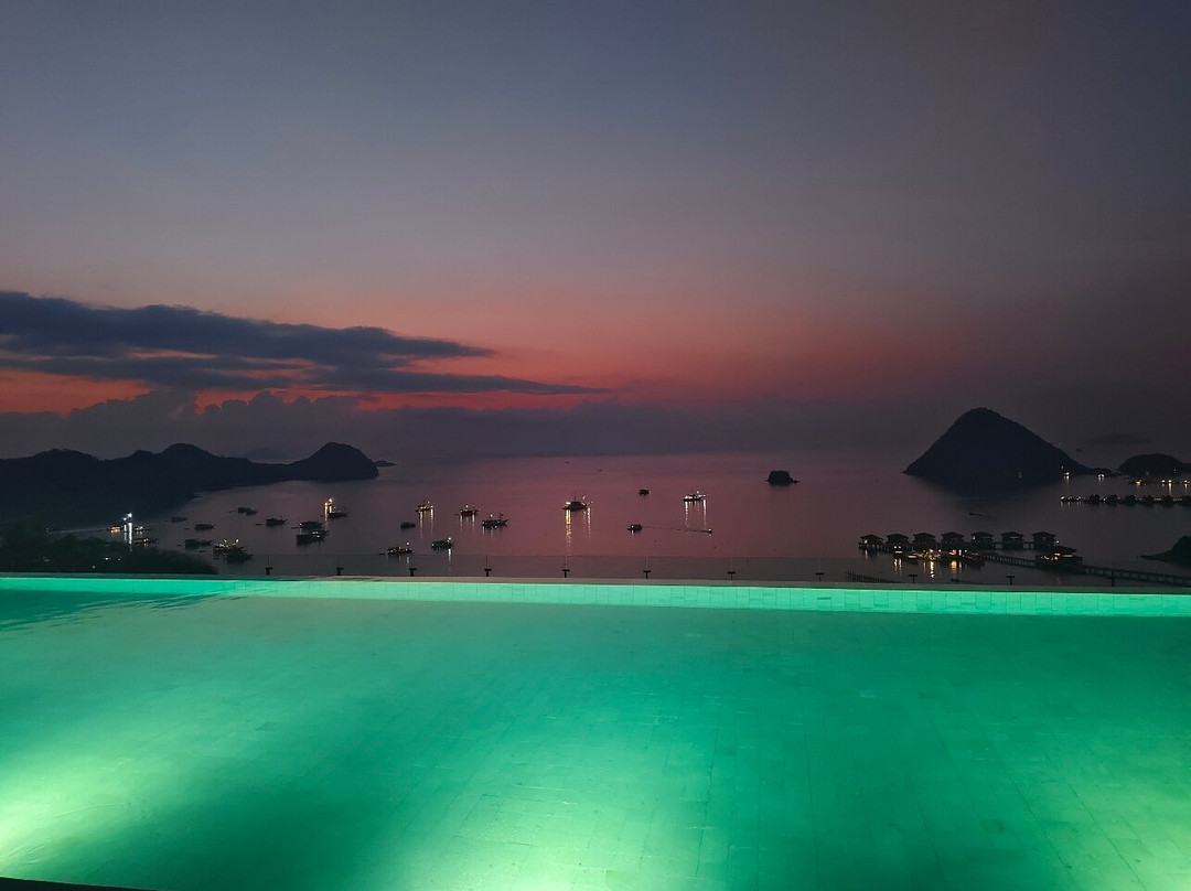 Rà Signature Komodo Labuan Bajo