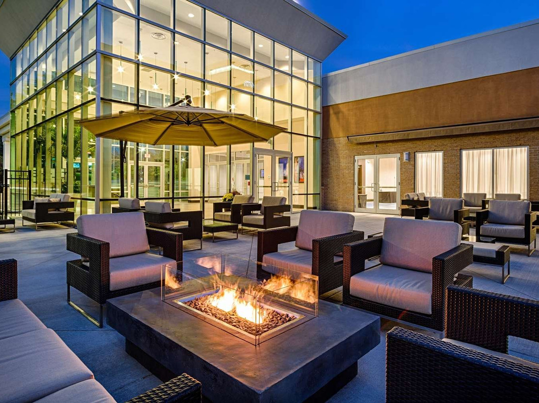 Doubletree By Hilton Hotel Bristol, Connecticut主图