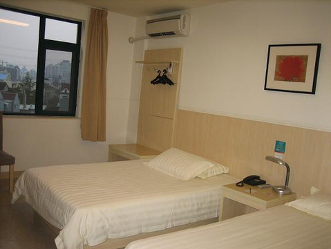 玉兰酒店(上海南京西路静安寺店)主图