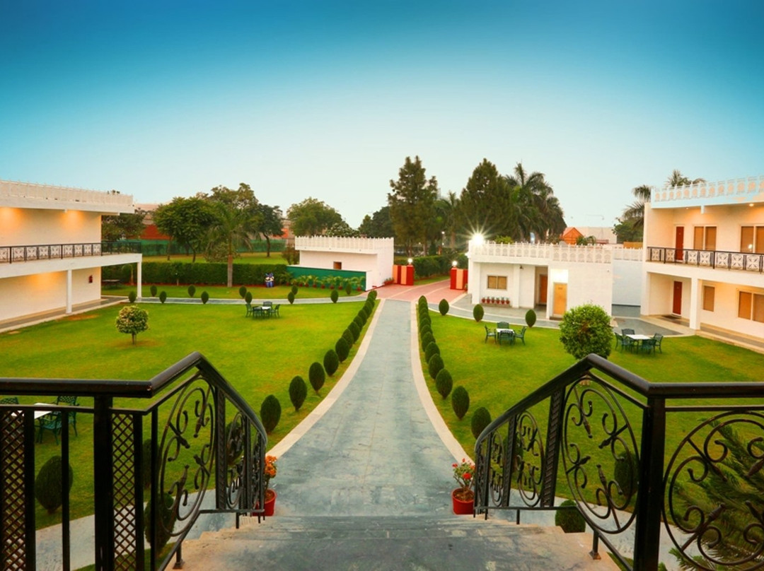 Garat Pur Bas酒店住宿-Aapno Ghar Resort