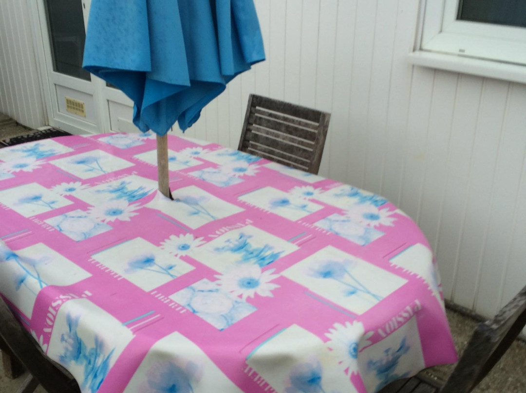 Les Flots Bleus