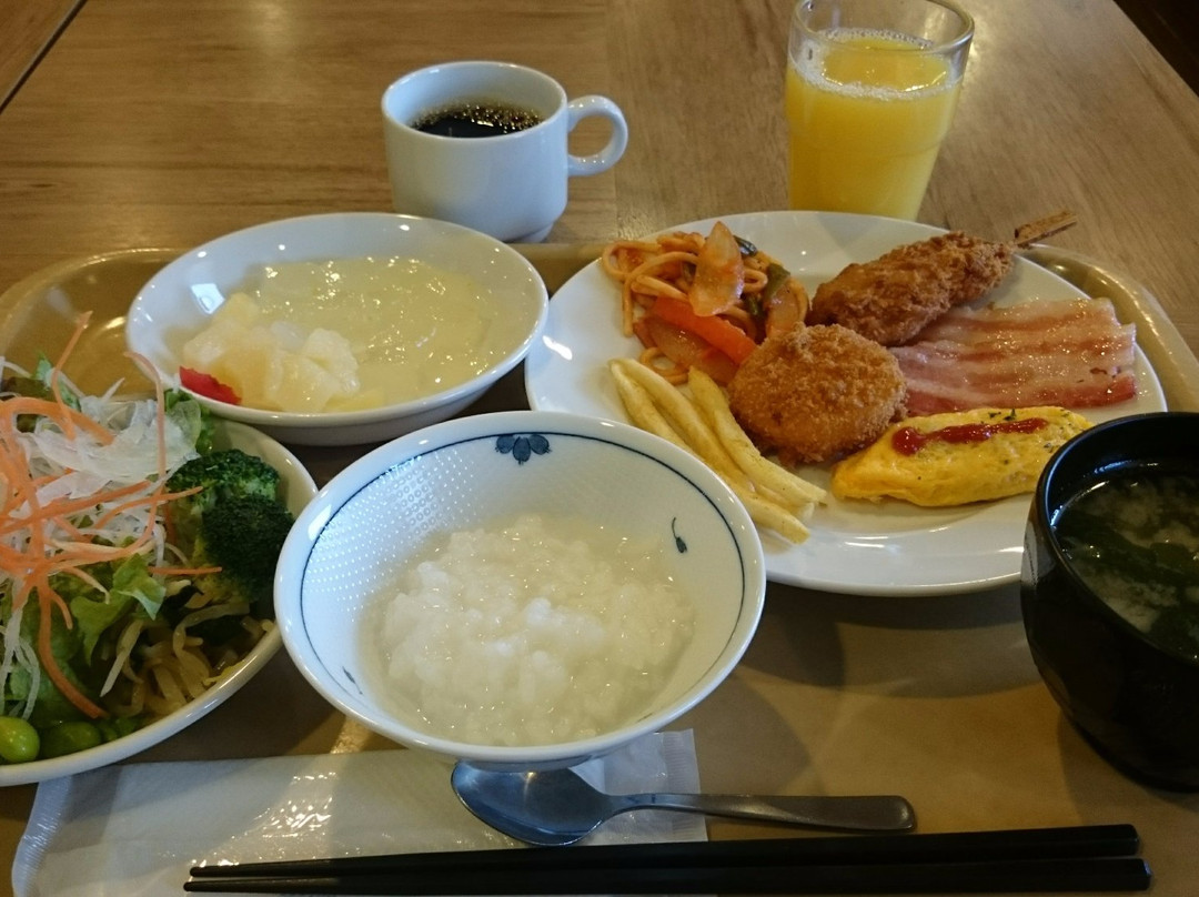 盘城市酒店住宿-巖泉站前宾馆