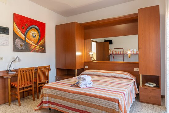 Hotel Laura主图