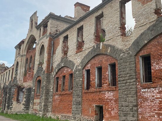 Architectural and park complex of the estate of Vladimir Khrapovitsky in Muromtsevo景点图片