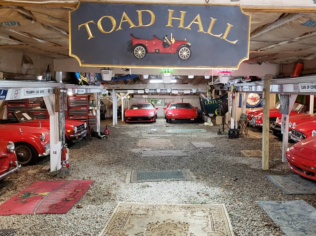 Toad Hall Classic Sports Car Museum景点图片