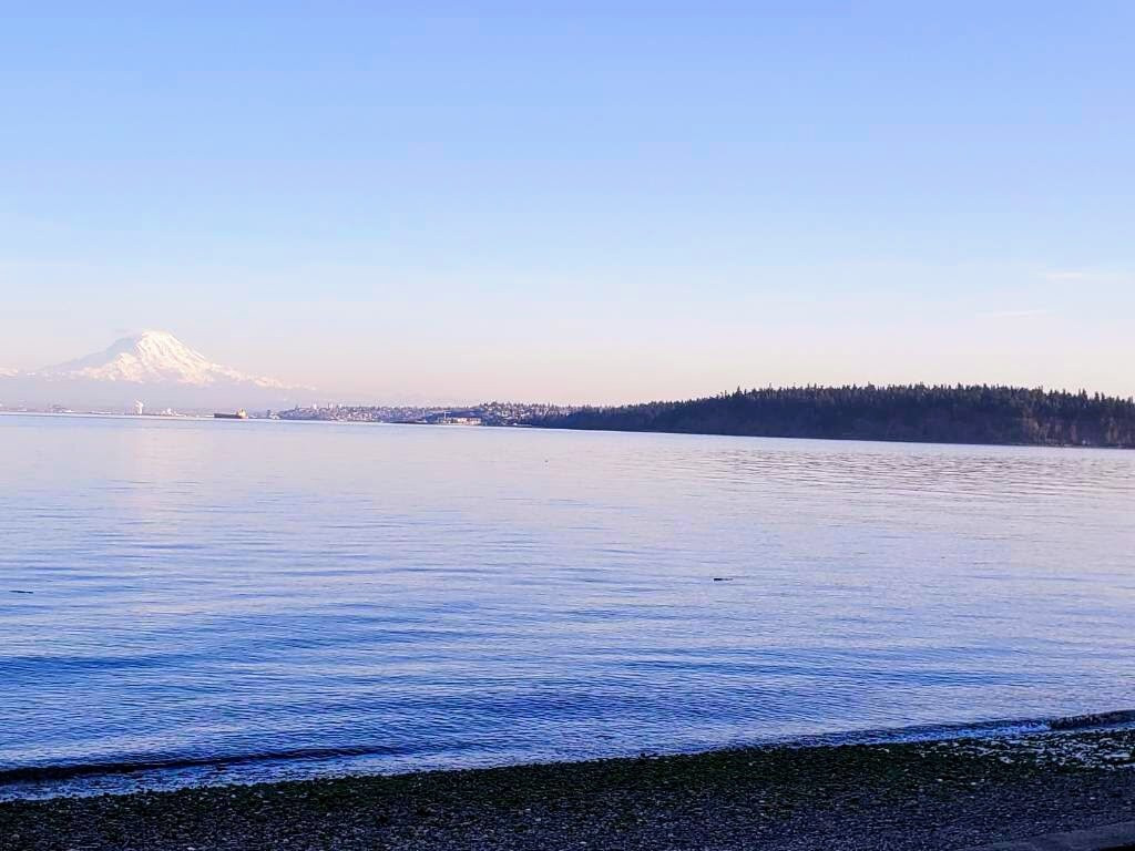 Sunrise Beach景点图片