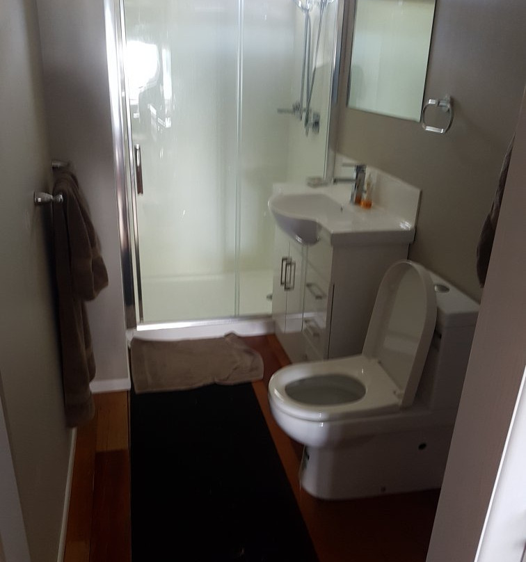 Nana Glads Beachfront Accommodation主图