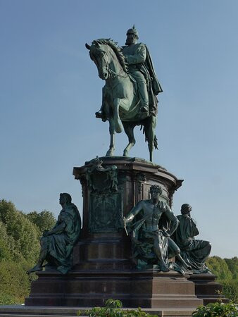 Reiterstandbild Friedrich Franz II景点图片