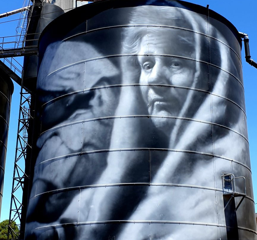 St Arnaud Silo art - hope景点图片