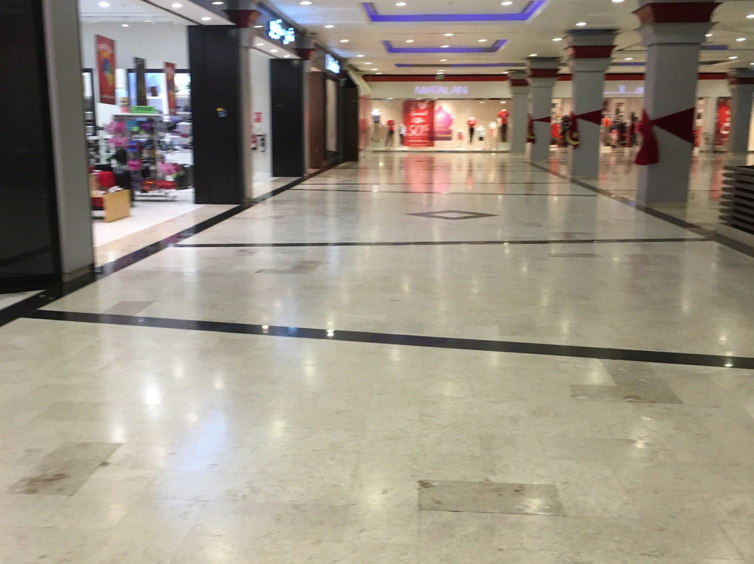 Century Mall 1997-富查伊拉必去景点