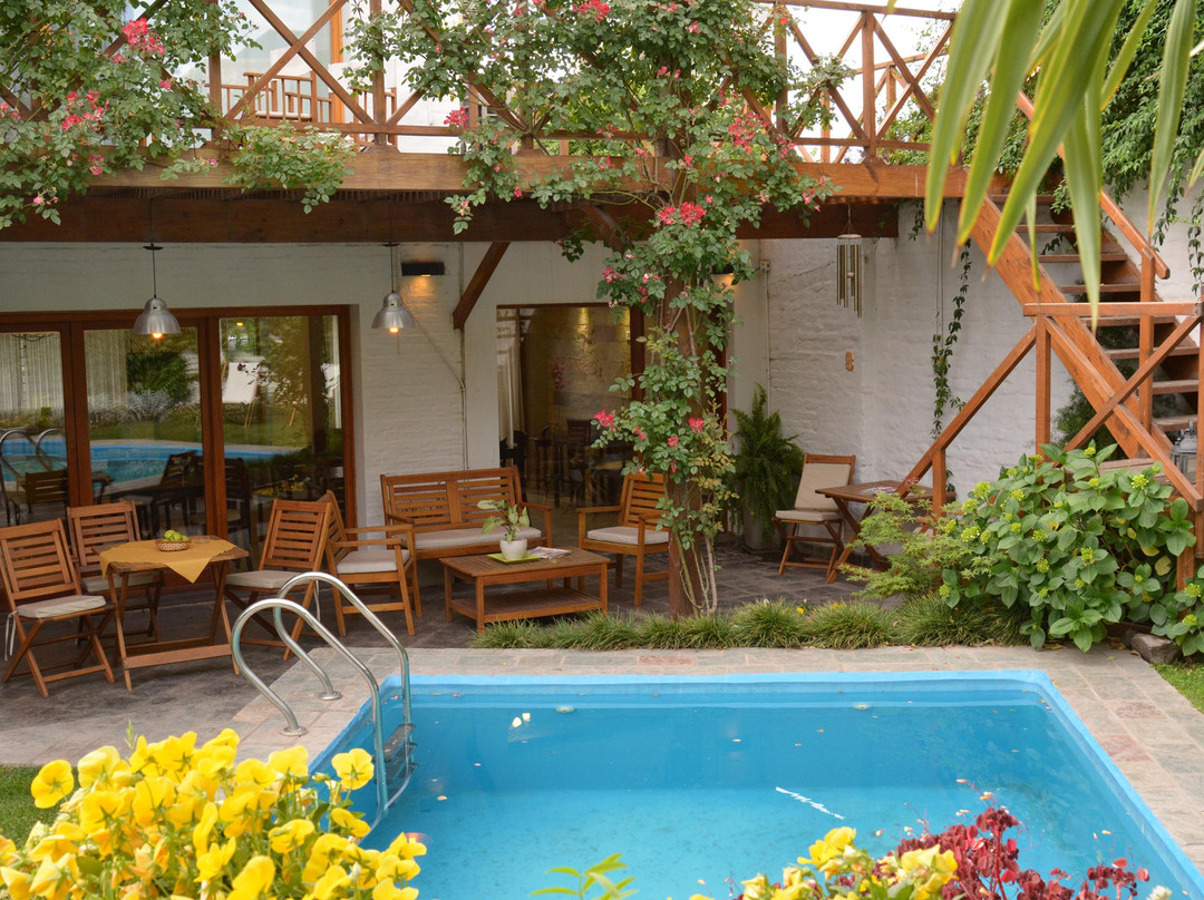 Cinco Saltos酒店住宿-La Morada